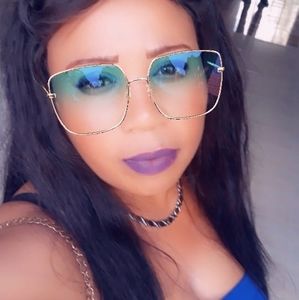 Meet your Posher, Opal